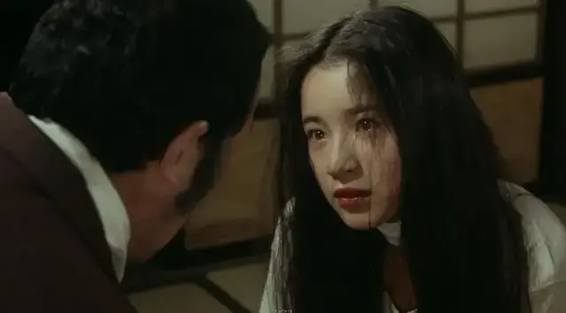 有地狱1980年由(恐怖片导演才是选美界的祖师爷!这些恐怖片女主一个比一个惊艳)