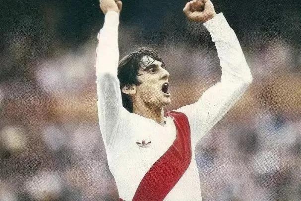 乌拉圭历史第一球星(豪门遗珠-从未加盟过顶级球会的足球明星)