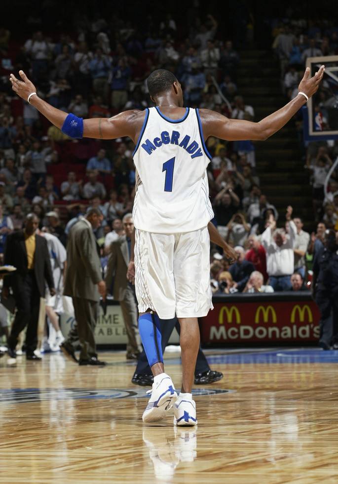 打篮球背影照片(5张照片看NBA经典背影:科比的光芒万丈,邓肯的低调离开)