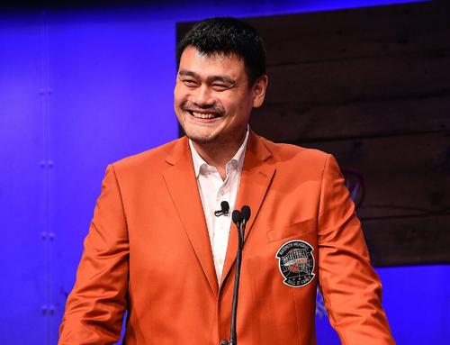 林书豪在nba场均得分(易建联NBA总得分为2148分,林书豪5567分,而姚明和大郅是这数据)