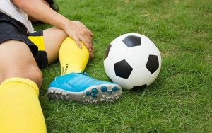 踢足球的人半月板都有问题吗（半月板，球员最大的伤病噩梦）-华海博客