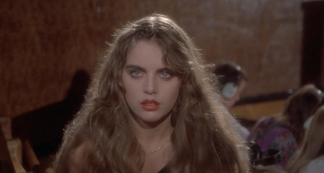 有地狱1980年由(恐怖片导演才是选美界的祖师爷!这些恐怖片女主一个比一个惊艳)