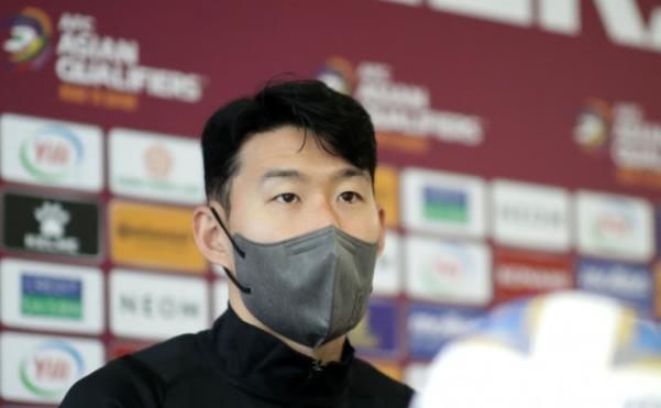 世界杯预选赛孙兴慜为什么不上场（6万球迷观战！孙兴慜戴3亿手表重返韩国队，赛前豪言：击败伊朗）