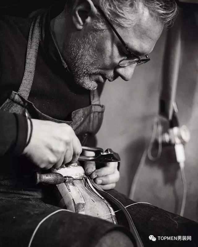 皮鞋网上买什么牌子好（男皮鞋买什么牌子好）