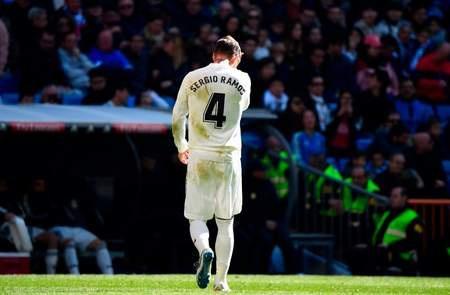 什么叫足球洗牌（载入史册的“洗牌”！拉莫斯因这一举动被广大球迷嘲笑！）