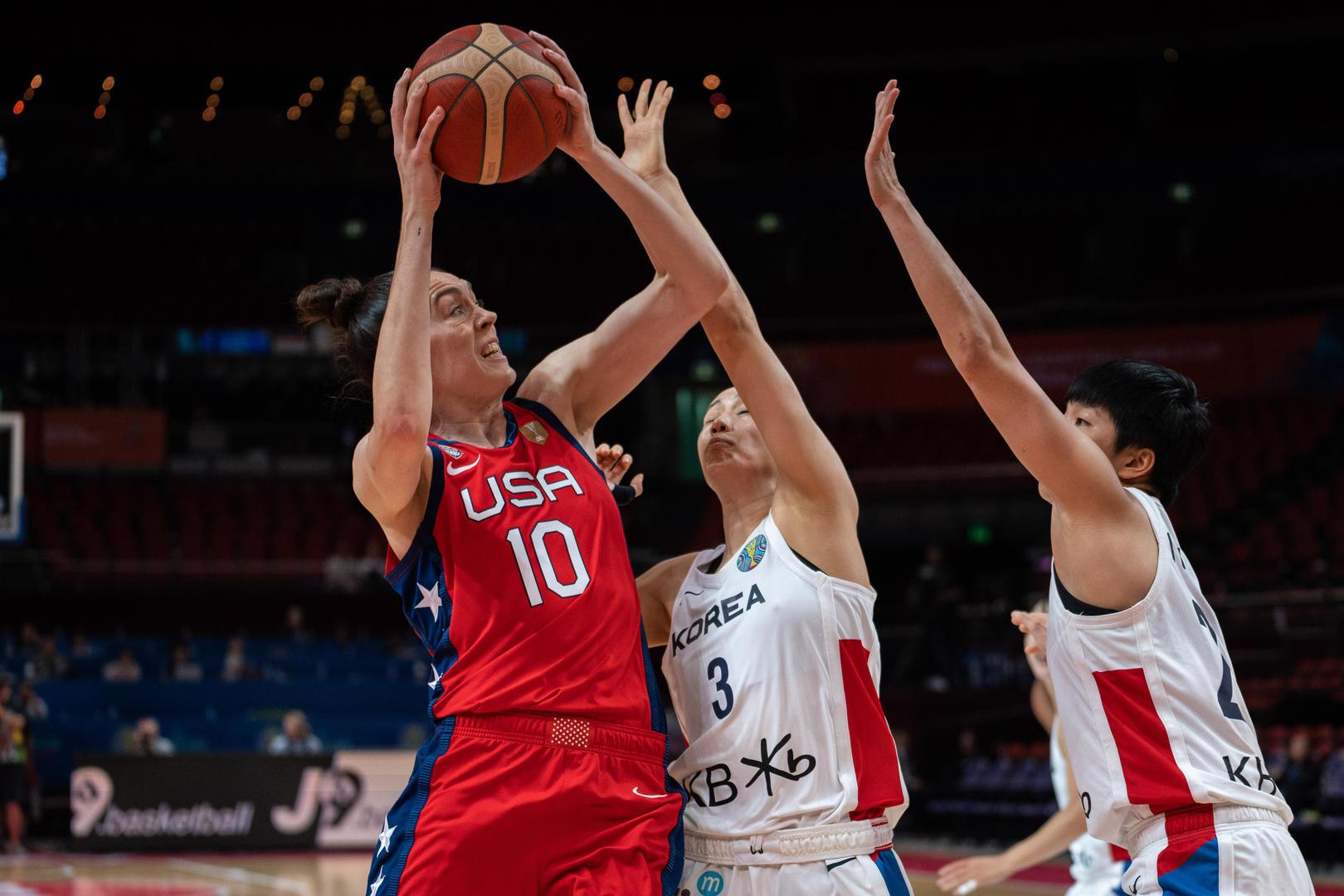 美国篮球奥运会输给了哪个国家（单场145分破纪录！狂胜韩国76分的美国女篮有多凶残？近26年只输1场……）