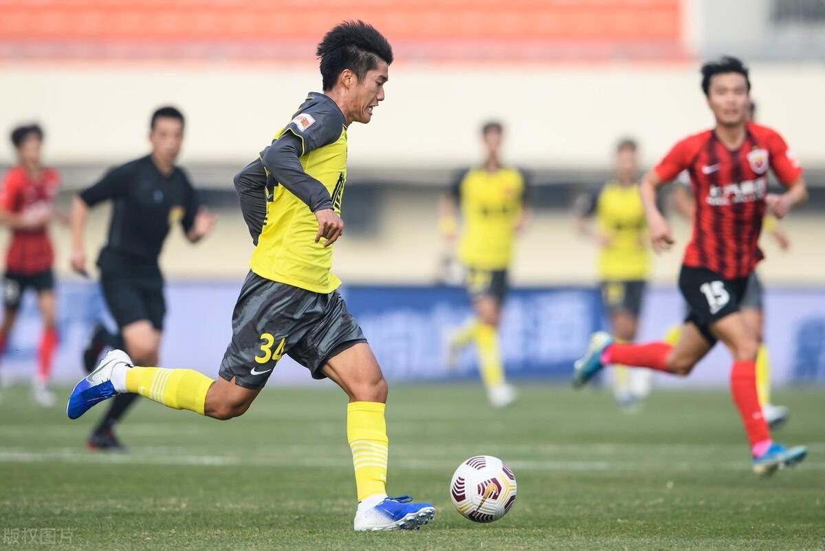 中超扩军后升降级名额大增（中超扩军后降级名额至少增加0.5个！津媒：广州队基本锁定其中1个）