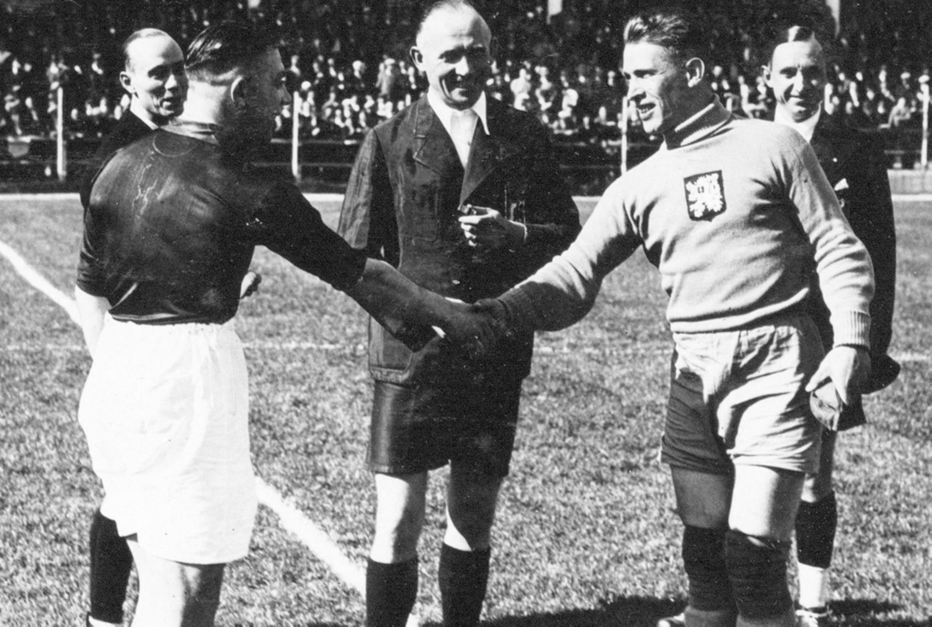 不赢世界杯全杀（历史上代价最大的世界杯，不夺冠队员全枪毙，网友：国足有救了？）