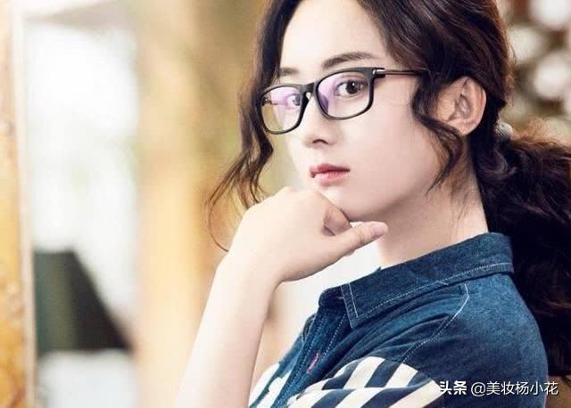 入門圓臉戴什么眼鏡好看(小圓臉戴什么眼鏡好看)