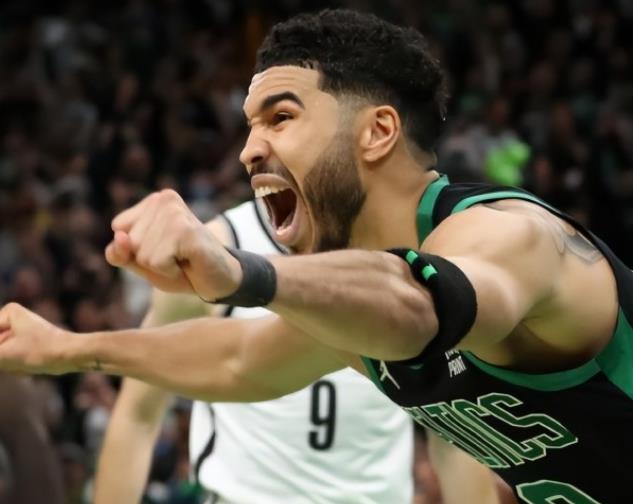 塔图姆长得跟他儿子一模一样（好男人塔特姆：爱老婆疼儿子，场上神勇，乱拳打死老师傅）