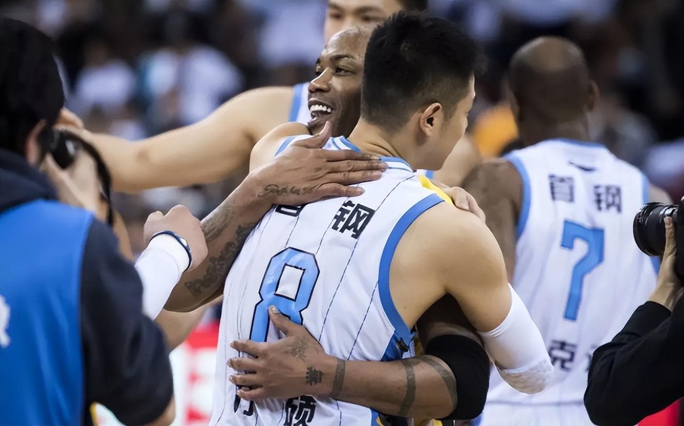 方硕北京球员(北京首钢下狠手!曝方硕被放弃,投奔马布里,加盟北控男篮)