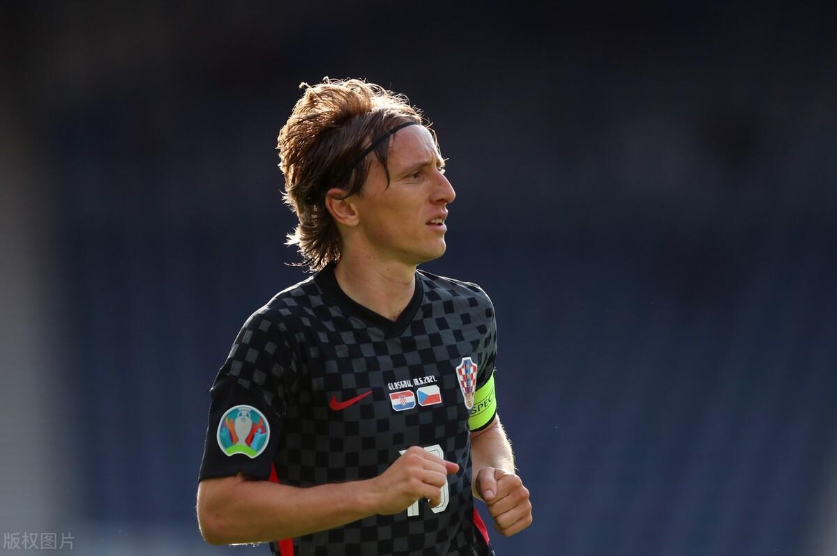 欧洲杯还剩几支球队（欧洲杯16强仅剩5个名额！末轮未战英法提前出线，西葡或躺着晋级）