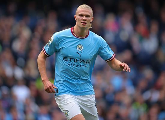 现在世界足球巨星排名前十名是谁（梅西第1+C罗第3，足坛百大巨星前十出炉，这个排名是否合理？）