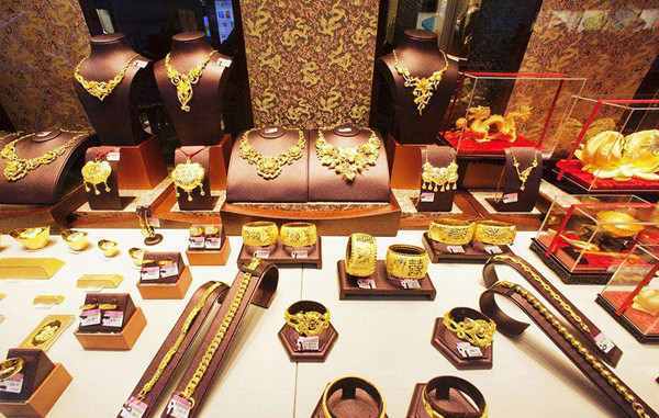 去香港买什么最划算（去香港买什么最划算2016香港购物攻略-ZOL问答）