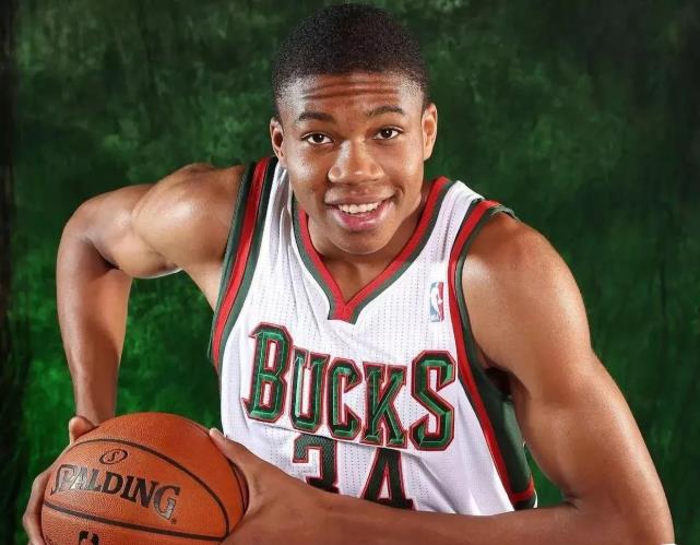 阿联年龄作假了吗（为何当年6号秀的阿联被雄鹿放弃，后来15顺位的字母被重点培养？）