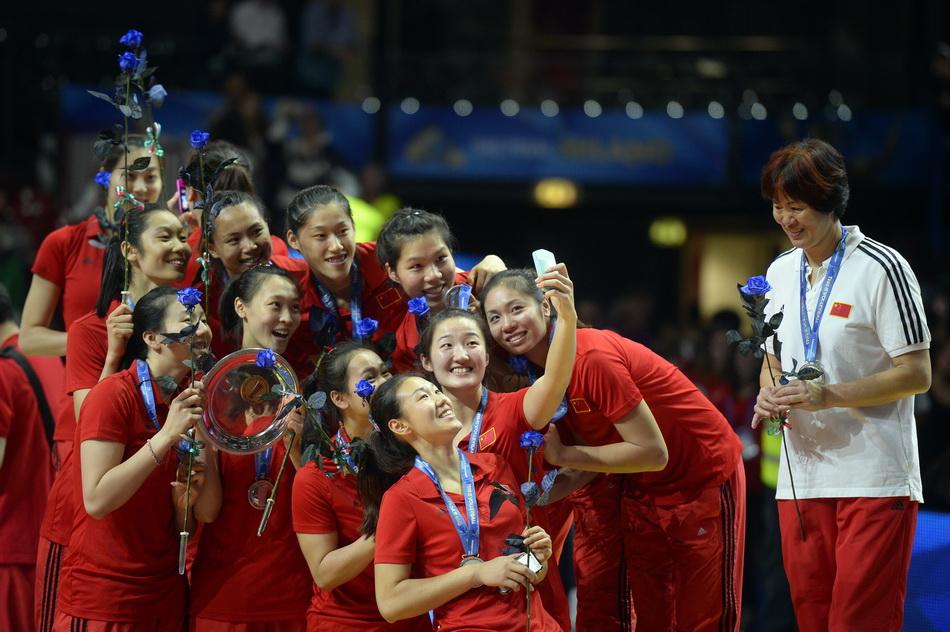 2015女排亚锦赛半决赛（回顾8年执教高光时刻：祝福郎指导，未来一切安好）