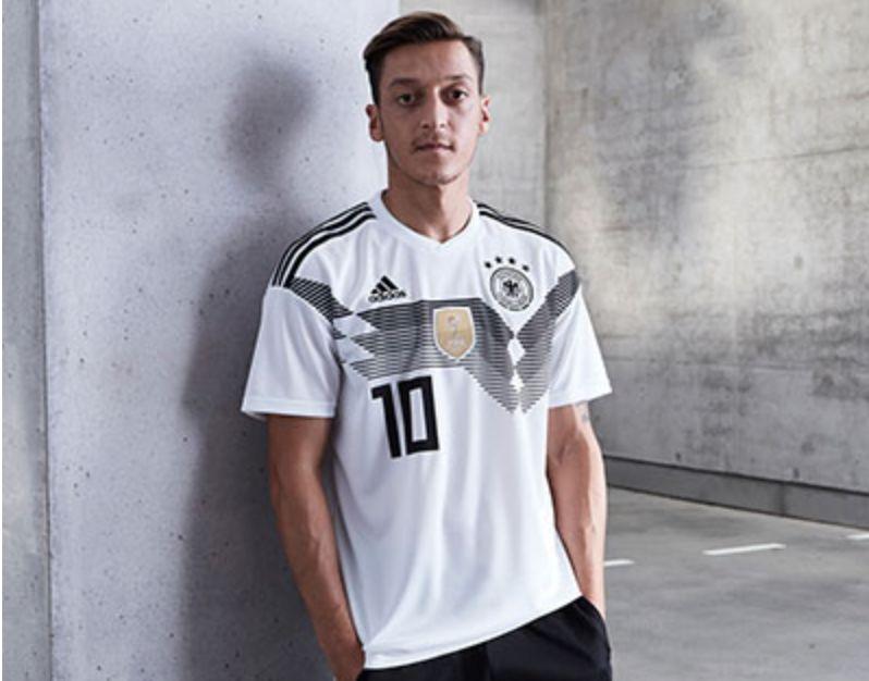 法国队1994世界杯球衣合影（世界杯经典球衣图鉴 哪一件是你的青春？）