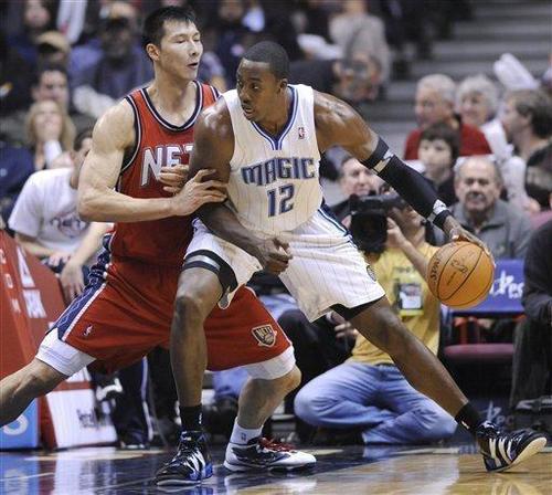 林书豪在nba场均得分(易建联NBA总得分为2148分,林书豪5567分,而姚明和大郅是这数据)