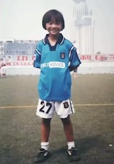 王霜带领女足走向巅峰（&quot;中国女梅西&quot;王霜：梅开二度击败韩国队，带领中国女足冲进奥运）