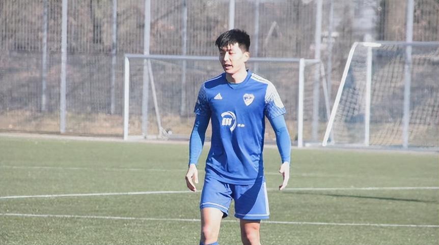 本月三位球员开启留洋是利好（恭喜！又有三名球员成功留洋，亚洲杯期待国足大放异彩）