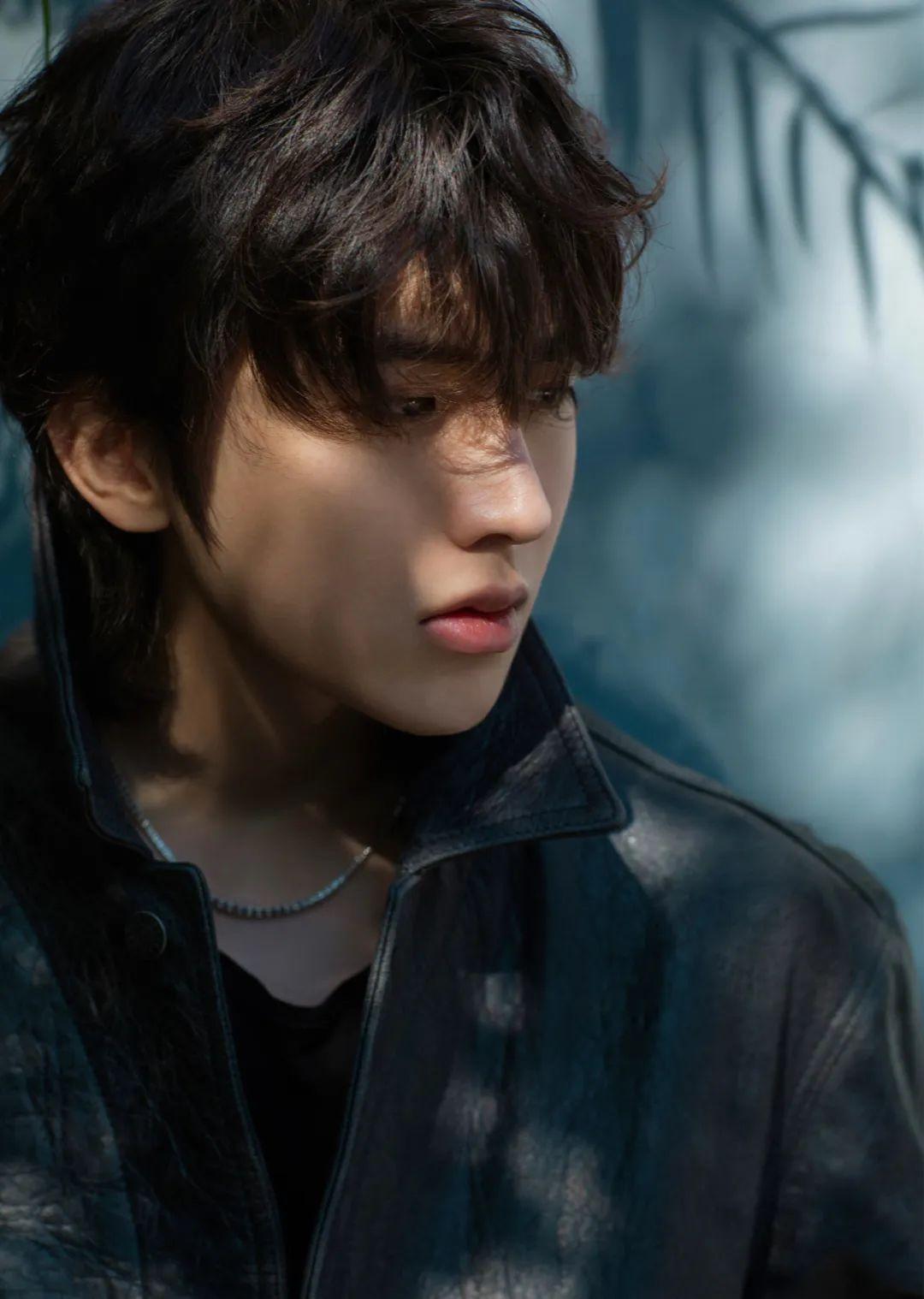 nba推广大使蔡徐坤（蔡徐坤回应被前公司“讨钱”，称并非最终结果，网友纷纷为其说话）