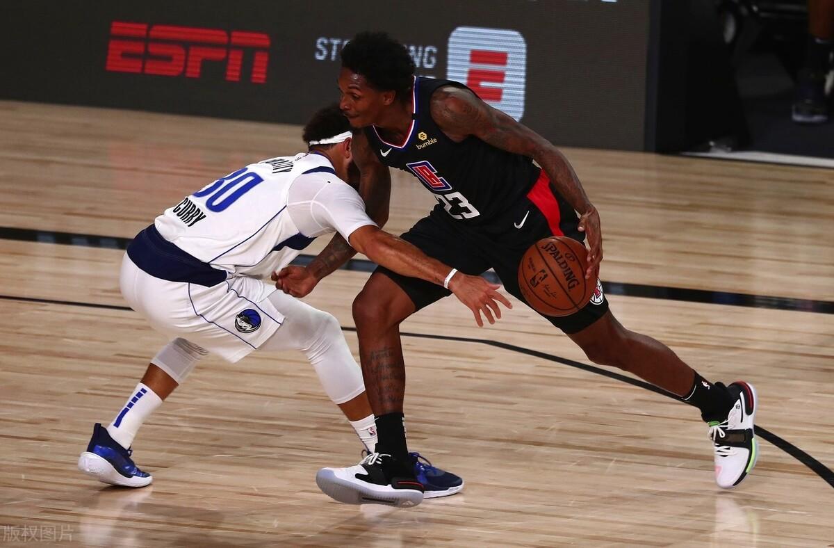 篮球进攻后卫怎么打（篮球后卫实用打法，顶级后卫的球场思路，后卫球员必须掌握的技巧）