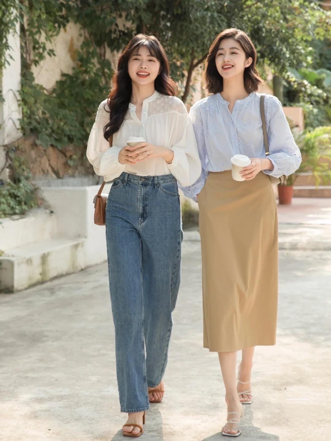 两品牌多款式混着穿（夏天怎么穿更时髦？看着两位小姐姐的穿搭就够了，精致优雅很体面）