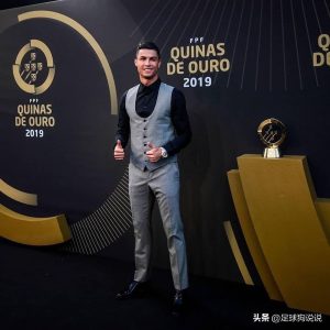 c罗有三冠王吗（恭喜！34岁C罗又获1大奖，1.26亿巨星和三冠王功臣陪跑）-华海博客