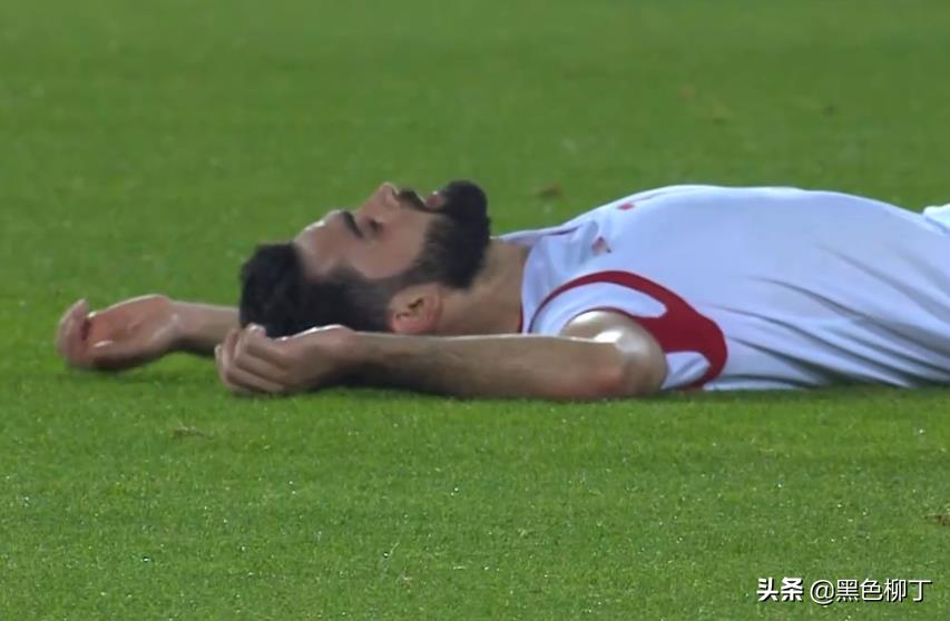惨遭绝杀出局(亚洲杯再现神剧情!亚洲第6读秒阶段被绝杀出局,球员瘫在了地上)