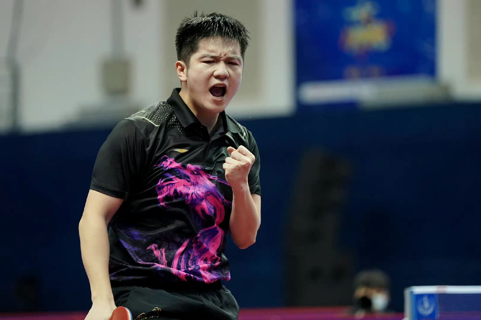 樊振东vs刘丁硕(全锦赛:男单项目今晚收官!林高远轰出11-1,再战樊振东争夺冠军)