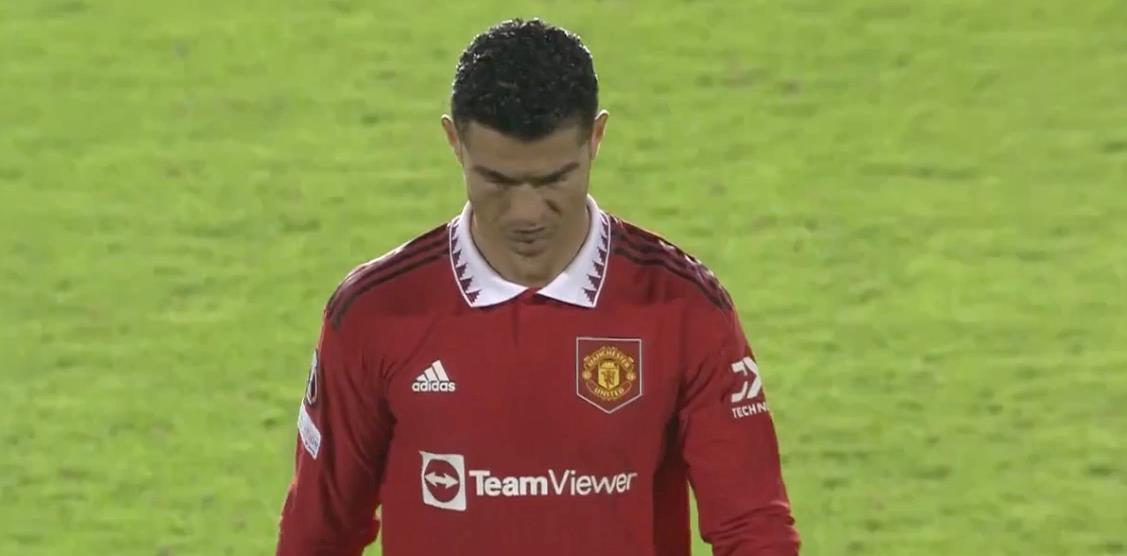 C罗空门不进全队最低分(8射0进球+空门不进!C罗首发打弱旅还哑火 赛季33射只进一粒点球)