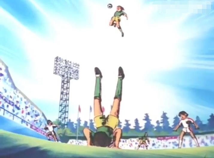 足球拿到红牌会怎么样（足球比赛中有哪些冷门的规则？红牌并不是罚下场，足球小将有漏洞）