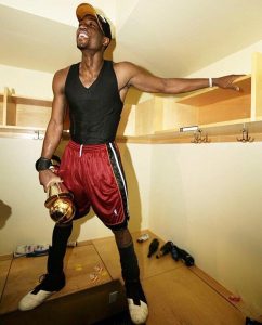 nba2006年总决赛冠军(2006的今天:韦德赢得职业生涯第一个总冠军)-华海博客