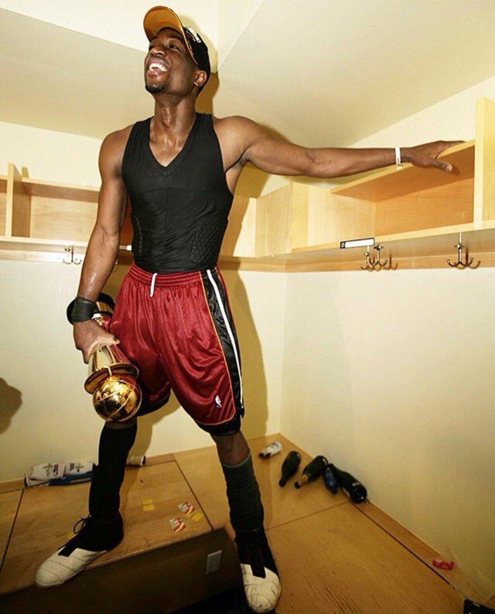 nba2006年总决赛冠军（2006的今天：韦德赢得职业生涯第一个总冠军）