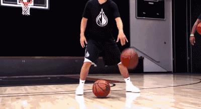 如何快速增加玩篮球的手感(NBA训练师教你如何让篮球手感瞬间提升的控球训练,抓紧学学!)