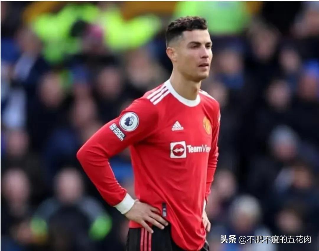 C罗和梅西谁强谁弱(生涯冠军数对比,C罗35比39落后梅西,冠军质量C罗能否反超?)