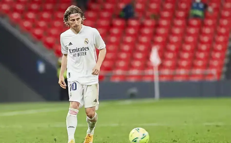 足球里面什么叫小球（足球常用数据分析和数据模型）