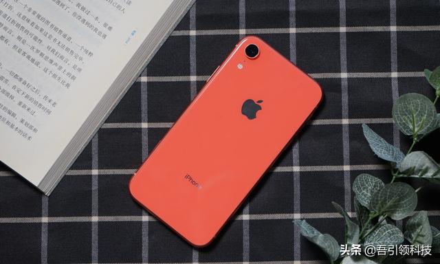 买iPhone（买iphone13还是12）