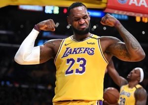 cba和ncaa哪个好(NBA,CBA,NCAA,这3大篮球联赛,历史第一人都是谁?)-华海博客