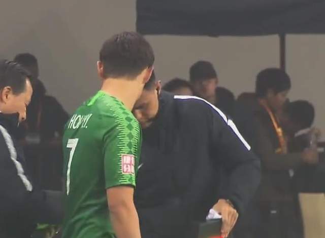 为什么足协禁止归化球员进中超（中超报名名单调整，很受球迷期待的归化球员被撤销报名，原因曝光）