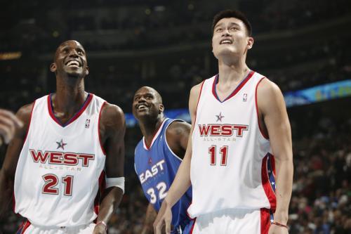 林书豪在nba场均得分(易建联NBA总得分为2148分,林书豪5567分,而姚明和大郅是这数据)