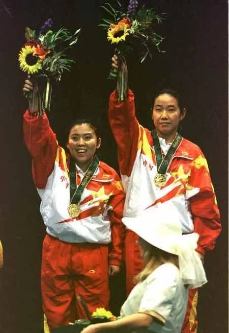 邓亚萍简历个人资料简介毕业学校（她身高1米55，却拿18块金牌，25岁读清华，35岁成剑桥博士，凭啥）