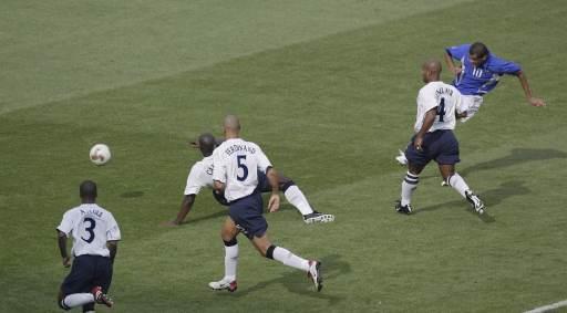 闪耀02世界杯(重说经典之2002年英巴大战:小罗惊艳出世,韩日世界杯唯一名局)