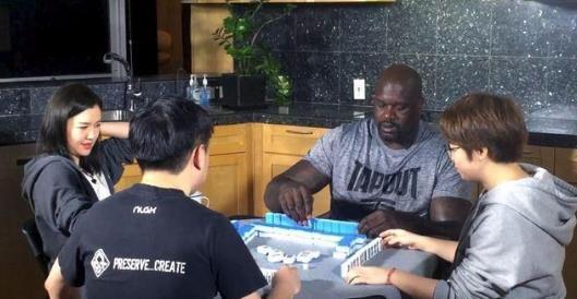 篮球馆新春对联(球星也爱春节文化,有人爱饺子,有人爱春联,乔丹让人捧腹大笑)