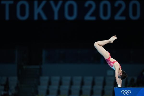 奥运女子10米跳水比赛跳几次（英雄出少年！3次满分，全红婵惊艳十米跳台）