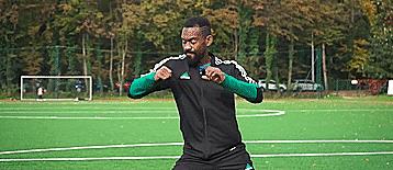 足球怎么打单边(三个所有球员都必须要掌握的足球技巧)