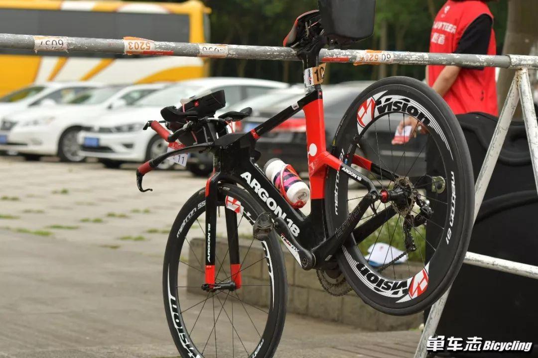 铁人三项赛用什么自行车(玩铁三一定要骑铁三车?)