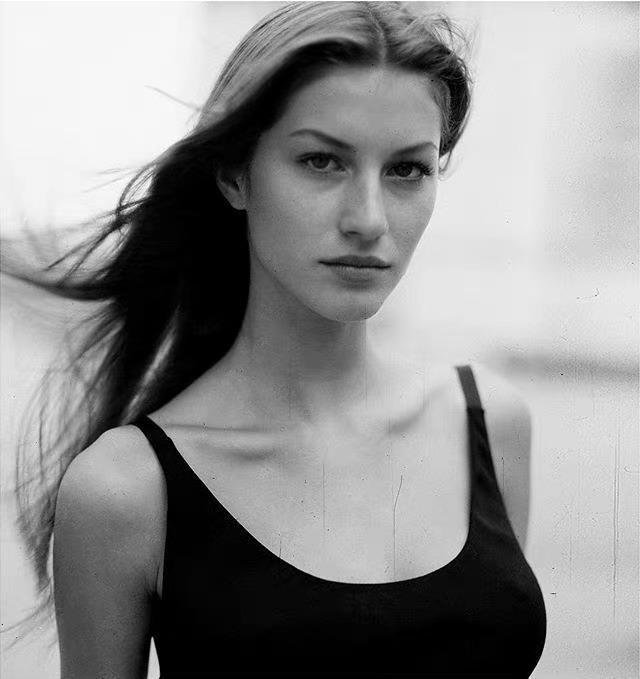 巴西世界杯开幕式模特(盘点各国“国宝级”超模,吉娘娘正和老公闹离婚,水果娜不敢现身)