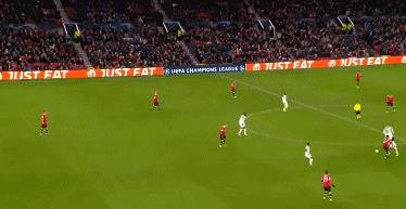 范德贝克失误送礼(齐达内红魔首秀…)