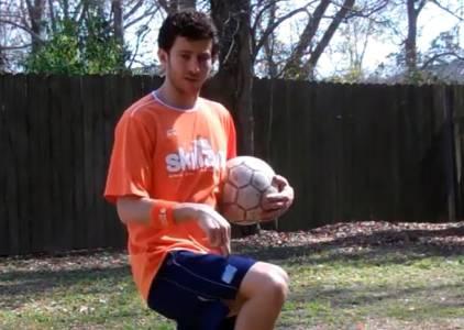 足球颠球的部位有多少种（你大腿颠球不超过5个！那是因为你还没看这篇文章）